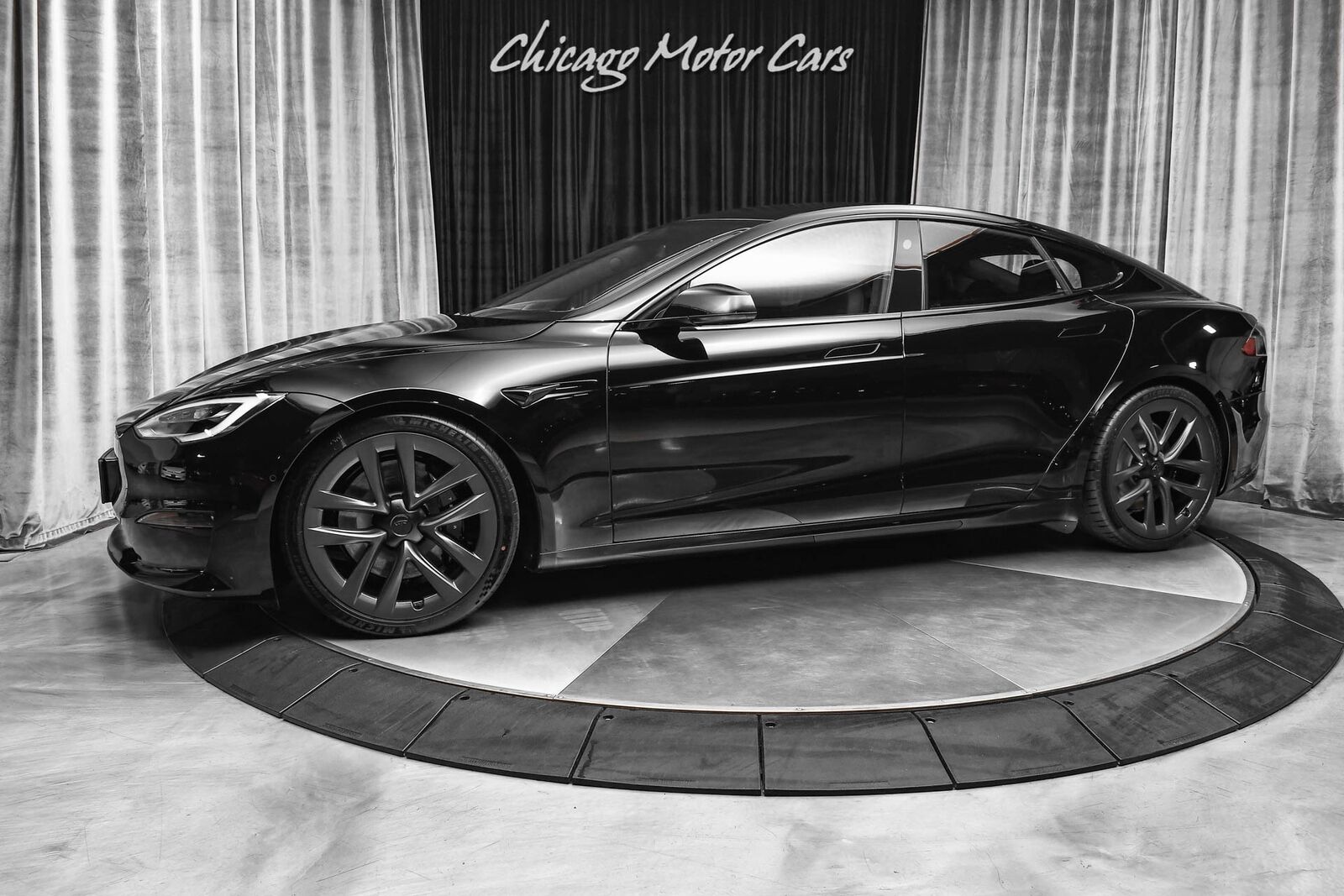2021 Tesla Model S Plaid! Black on Black! Carbon Fiber Interior Trim! 2021 Tesla Model S Plaid! Black on Black! Carbon Fiber Interior Trim! Solid Blac